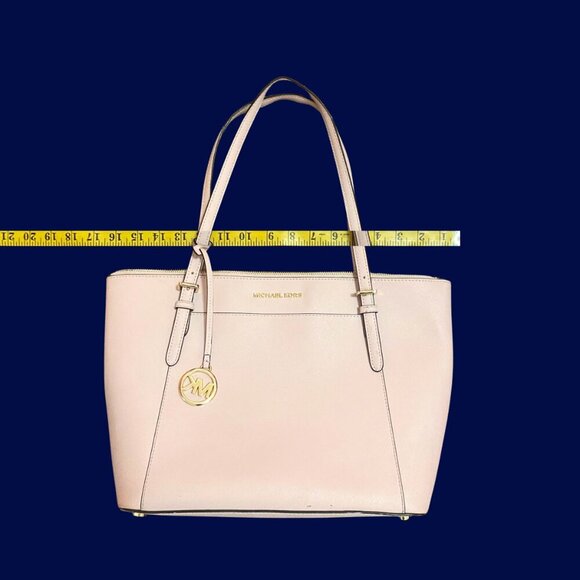 Michael Kors Jet Set Tote in Blush Pink Saffiano Leather – Gold Hardware - Picture 5 of 10